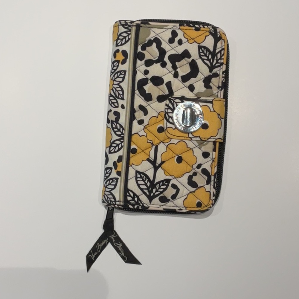 Vera Bradley Go Wild Quilted Turnkey Wallet - Picture 12 of 14